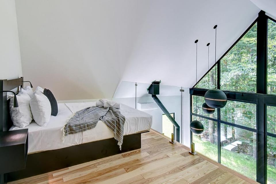 Nature's Paradis Chalets by Rcnt Chalets Chalet in Ontario
