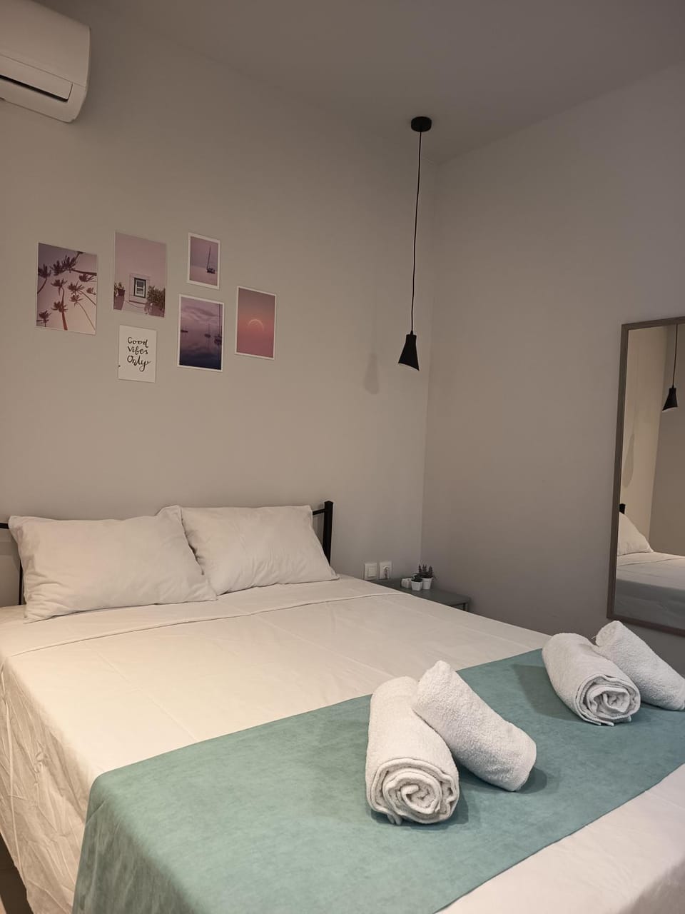 Bed, Photo of the whole room, Bedroom, towels, air conditioner