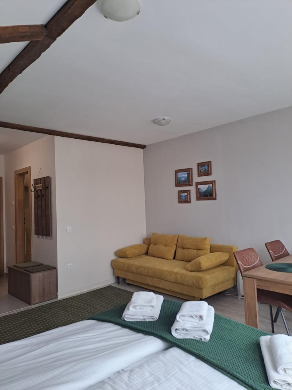 Large studio with view in Borovets Gardens Apartment in North Macedonia