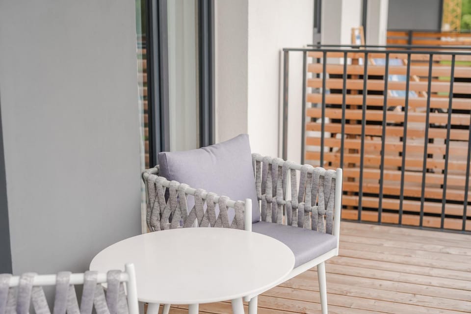 Patio, View (from property/room), Balcony/Terrace, Seating area