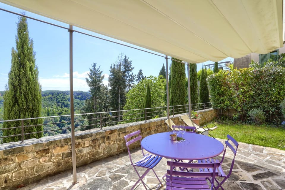 La Pergola Apartment in Tuscany