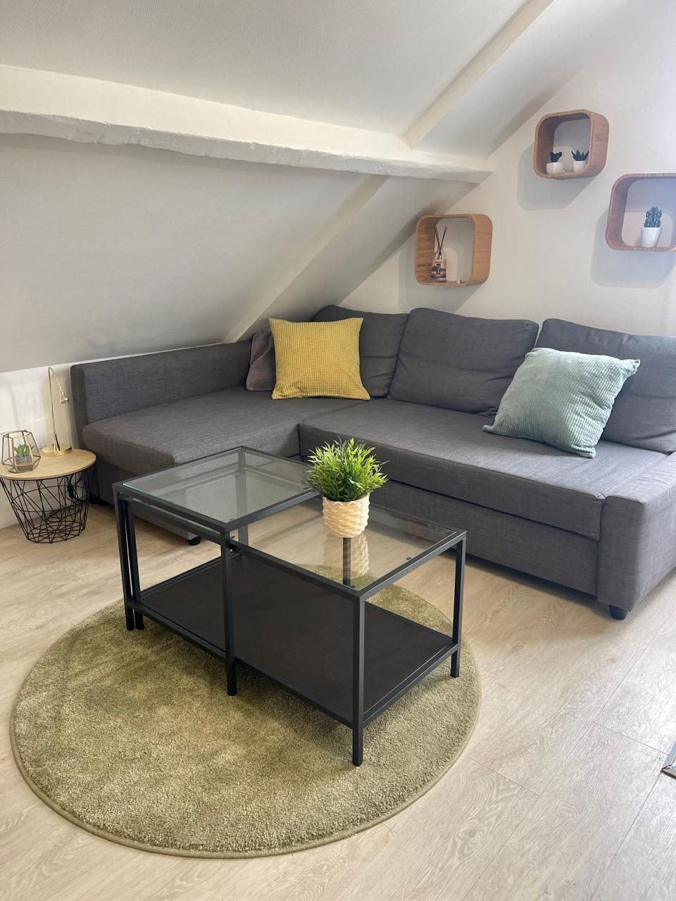 Living room, Seating area