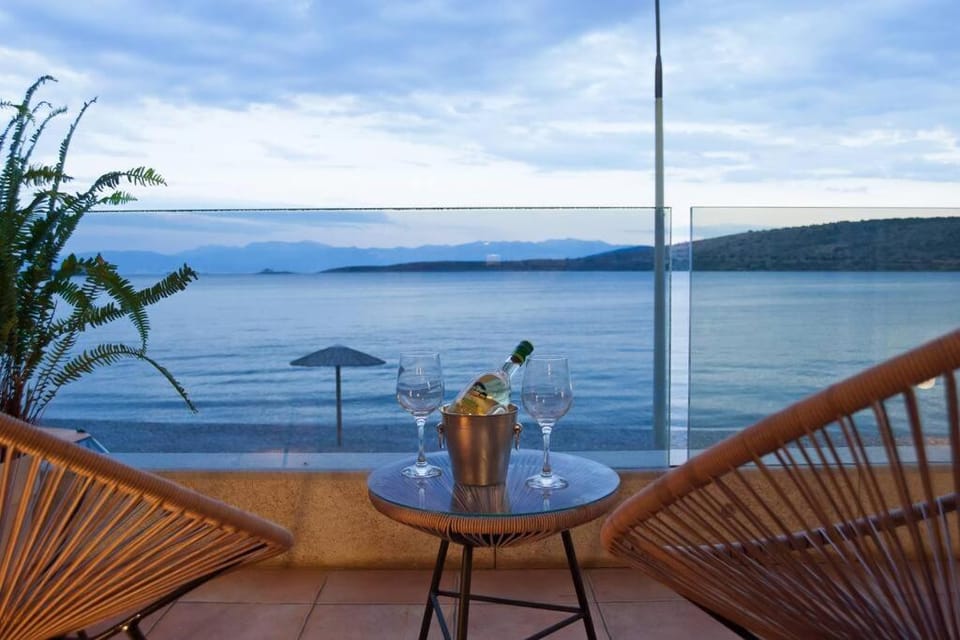 Seagull Luxury Maisonette Apartment in Peloponnese, Western Greece and the Ionian