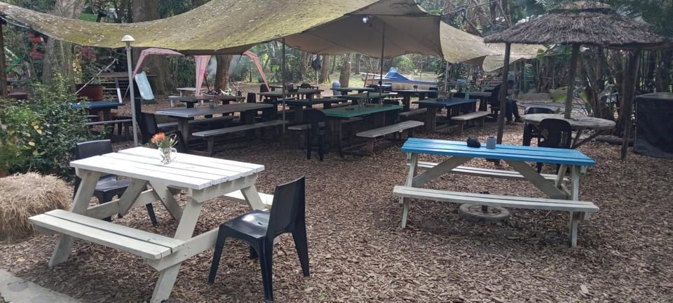 Restaurant/places to eat, Garden, Banquet/Function facilities