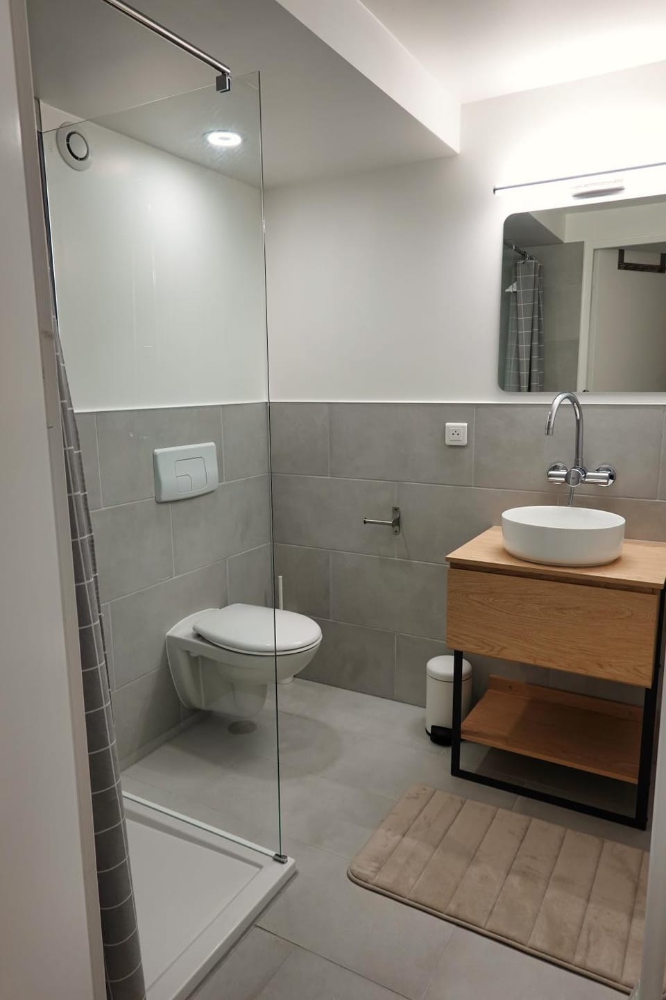Shower, Toilet, Bathroom