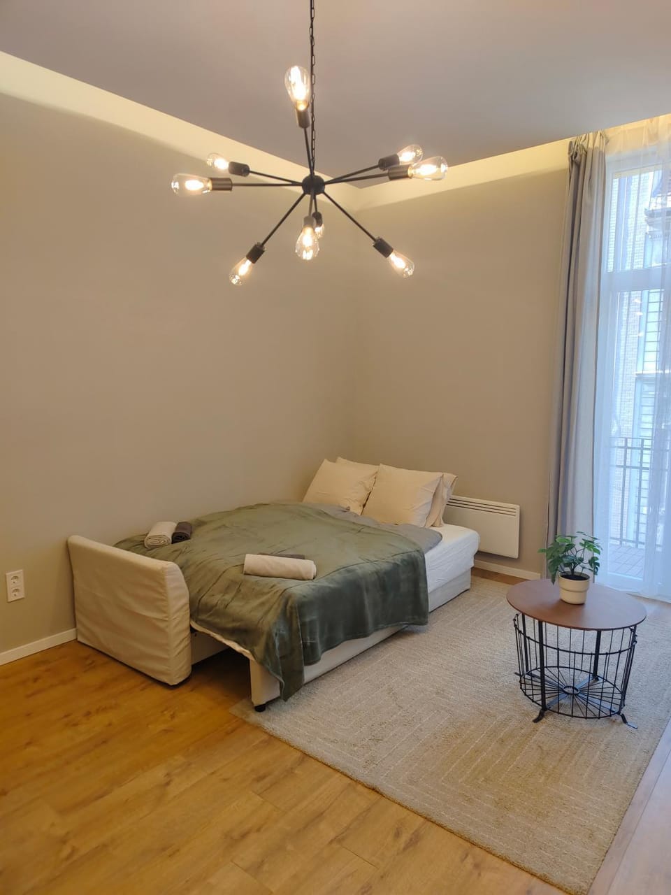 Bed, Living room, Seating area