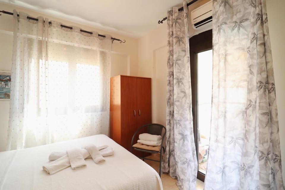 Bed, Photo of the whole room, Bedroom, towels, wardrobe