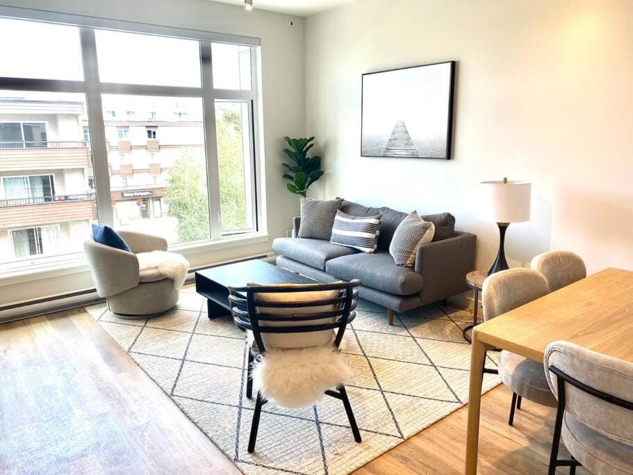 Lovely Brand New Suite Apartment in Sidney