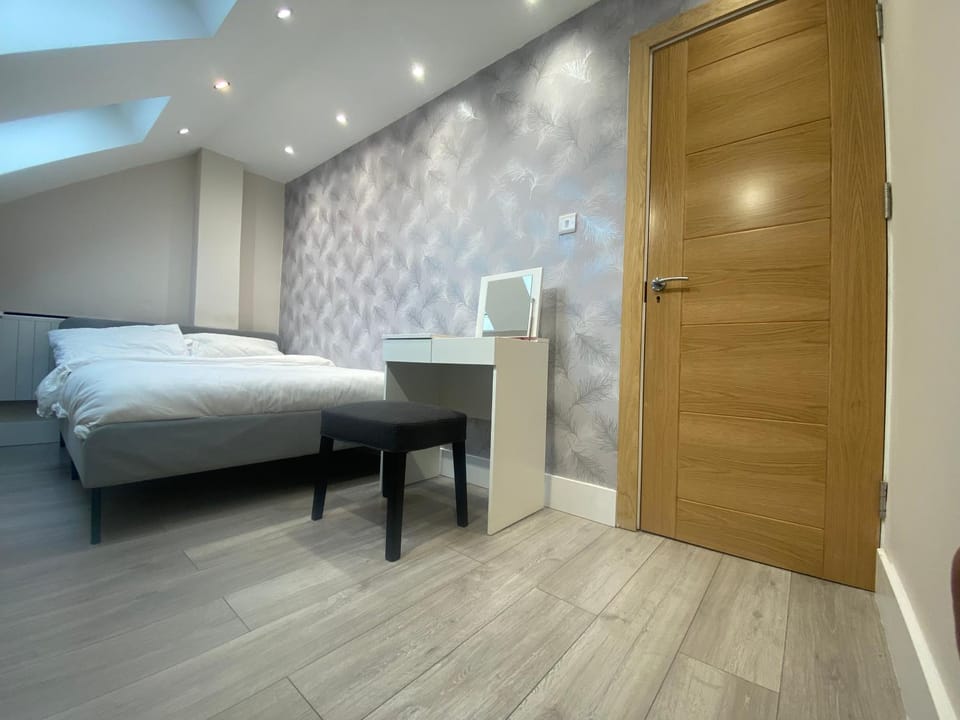 Bed, Bedroom, wardrobe