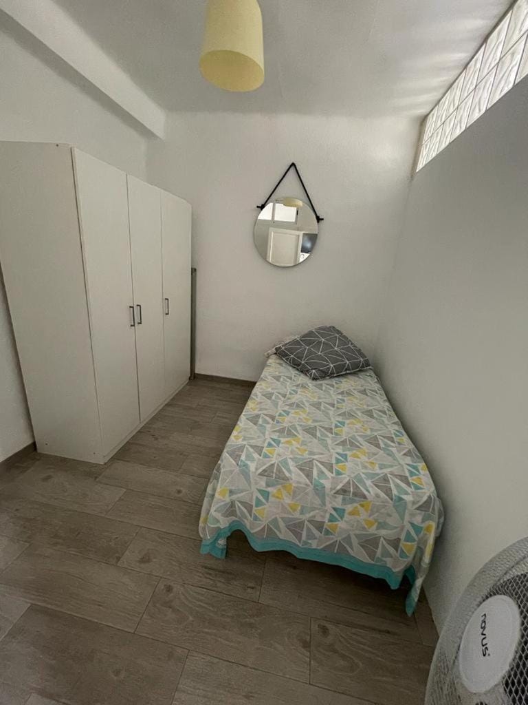 Bed, Photo of the whole room, Bedroom, fireplace, wardrobe