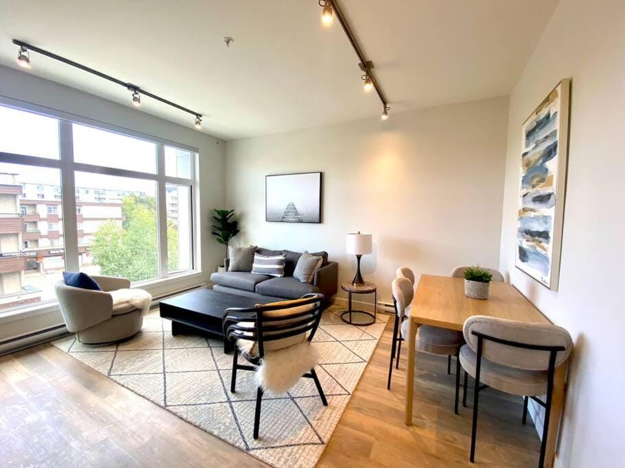 Lovely Brand New Suite Apartment in Sidney