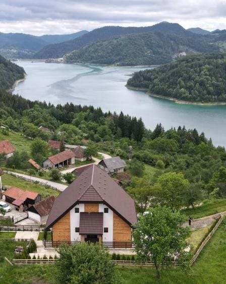 Property building, Natural landscape, Bird's eye view, Lake view, Mountain view