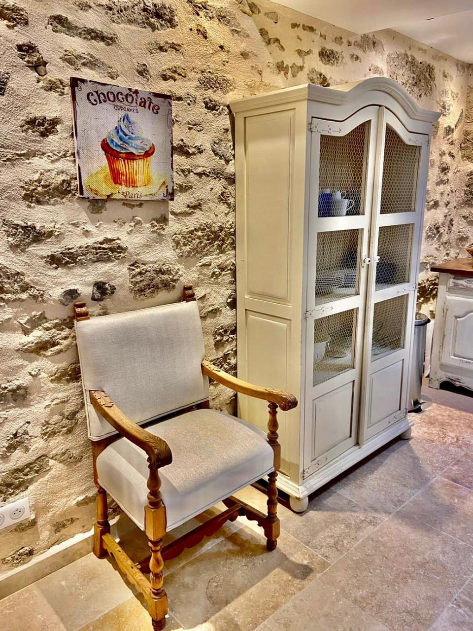 La Posada Townhouse with Private Parking House in Pézenas