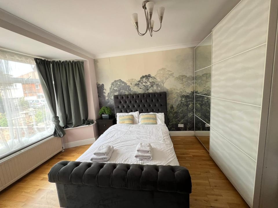 Bed, Bedroom, wardrobe