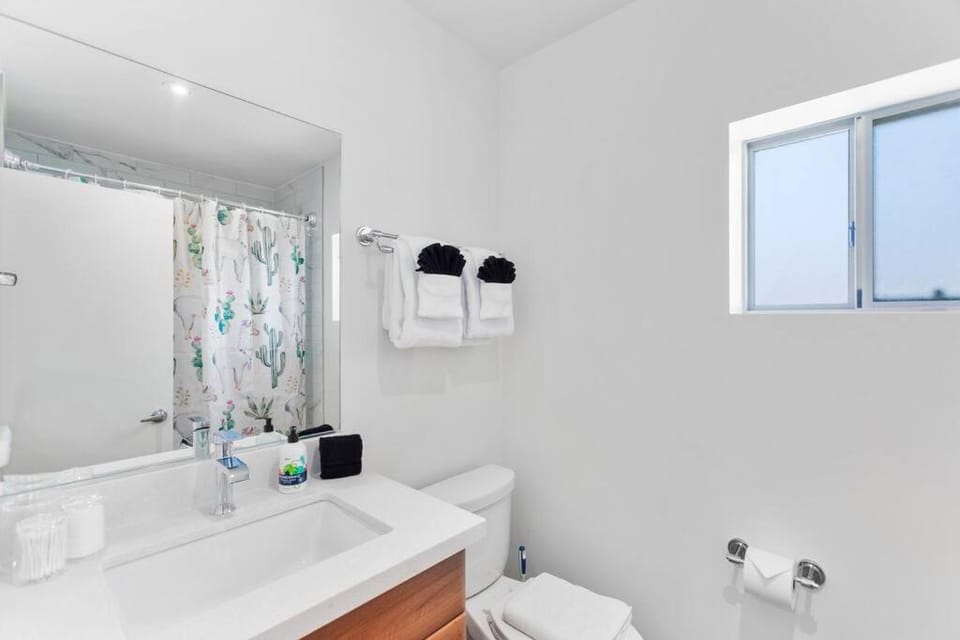 Walkable DTPH Studio w/ Pool and Parking Apartment in Phoenix