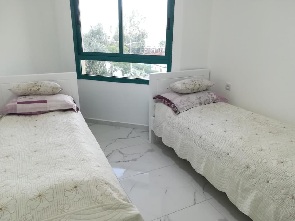 Bed, Living room