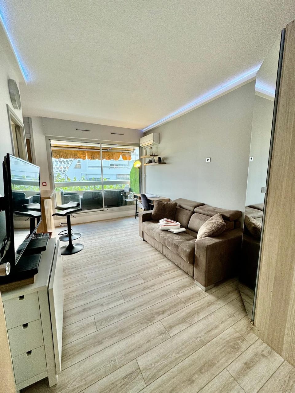 TV and multimedia, Living room