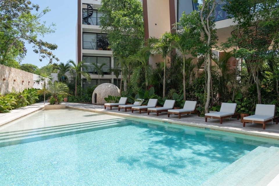 Swimming pool