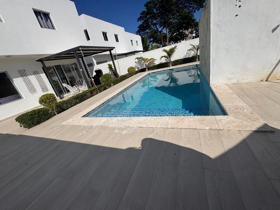 Property building, Day, Pool view, Swimming pool
