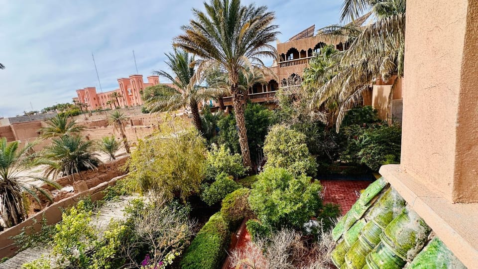 Property building, Spring, Day, Natural landscape, Garden, Garden view