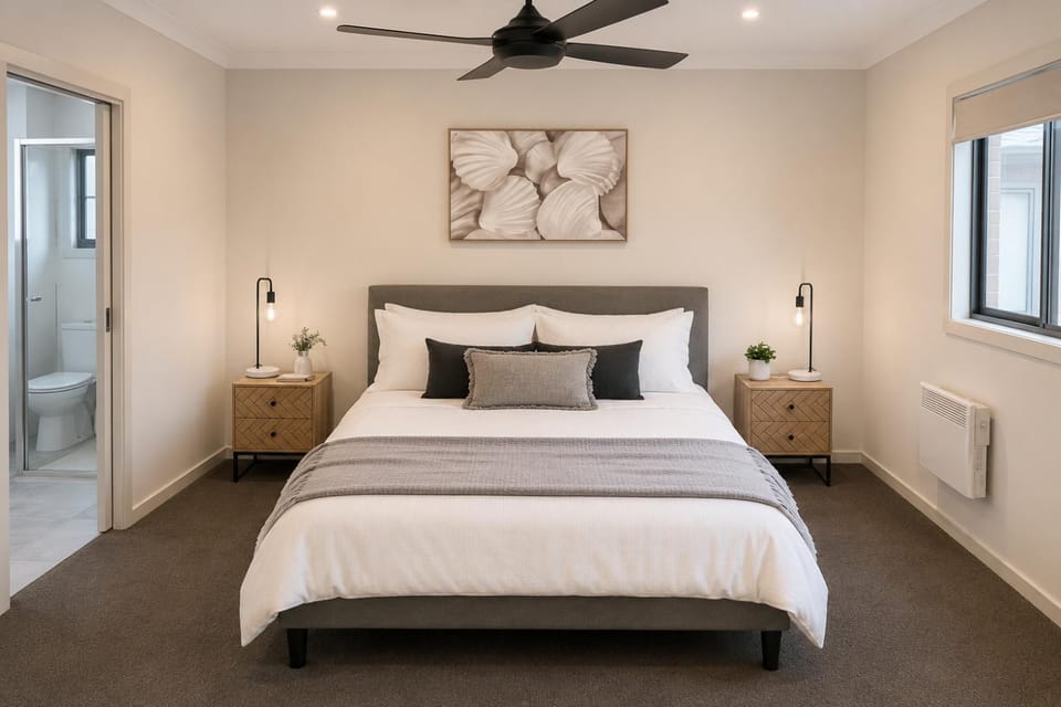 Bed, Bathroom, Bedroom