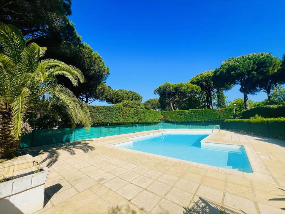 Villegiales Tee1 - Appartement dans résidence avec piscine MAE-1184 Apartment in La Grande-Motte