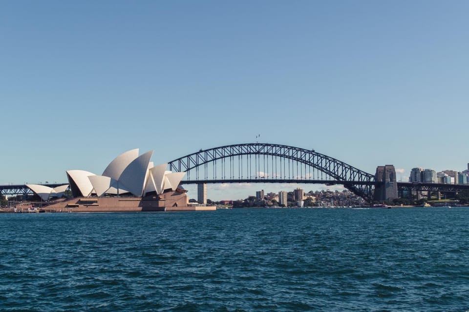KozyGuru | Sydney CBD | Relaxing City Studio Apartment in Surry Hills