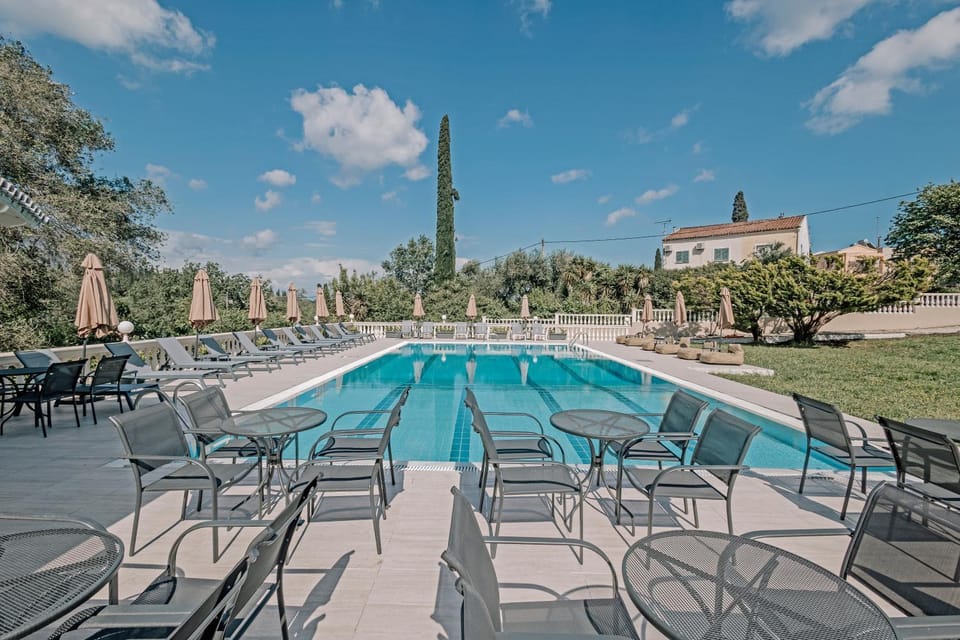Pool view, Swimming pool, sunbed