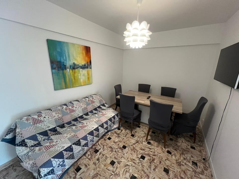 Communal lounge/ TV room, TV and multimedia, Living room