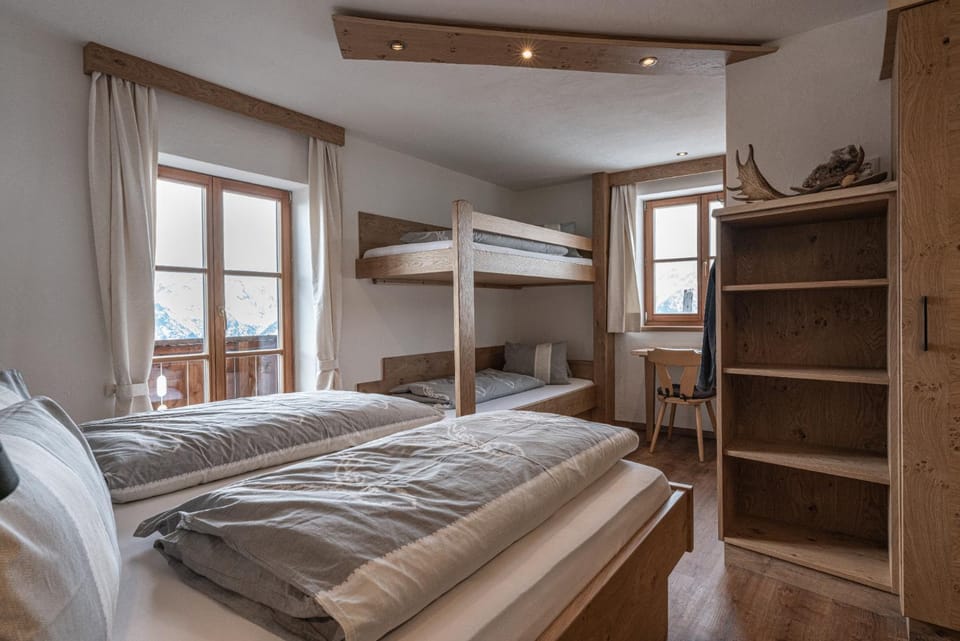 Bed, Photo of the whole room, Bedroom, bunk bed