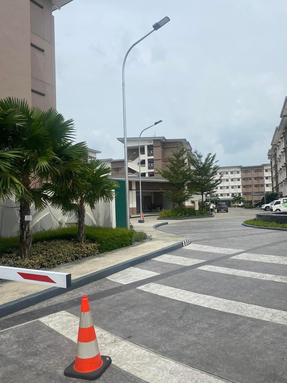 Facade/entrance