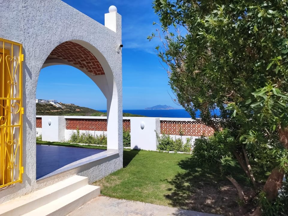 Natural landscape, Balcony/Terrace, Garden view, Sea view