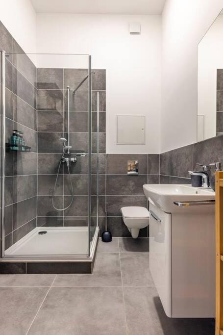 Shower, Toilet, Bathroom