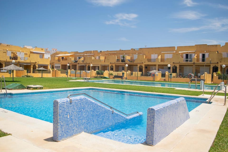 Pool view, Swimming pool