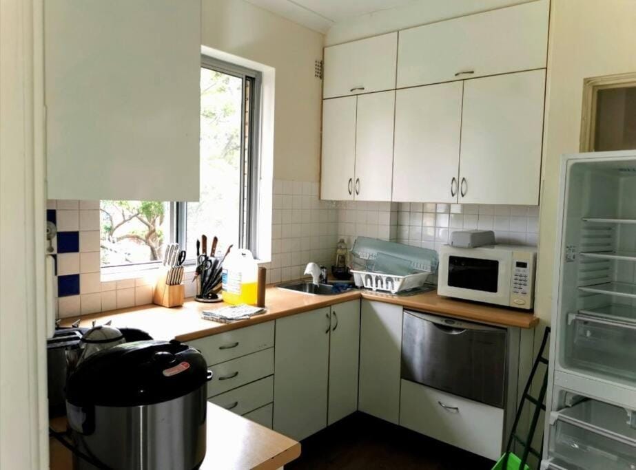 dishwasher, oven, toaster, washing machine, dryer