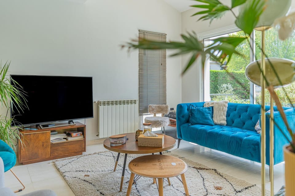 Property building, Living room