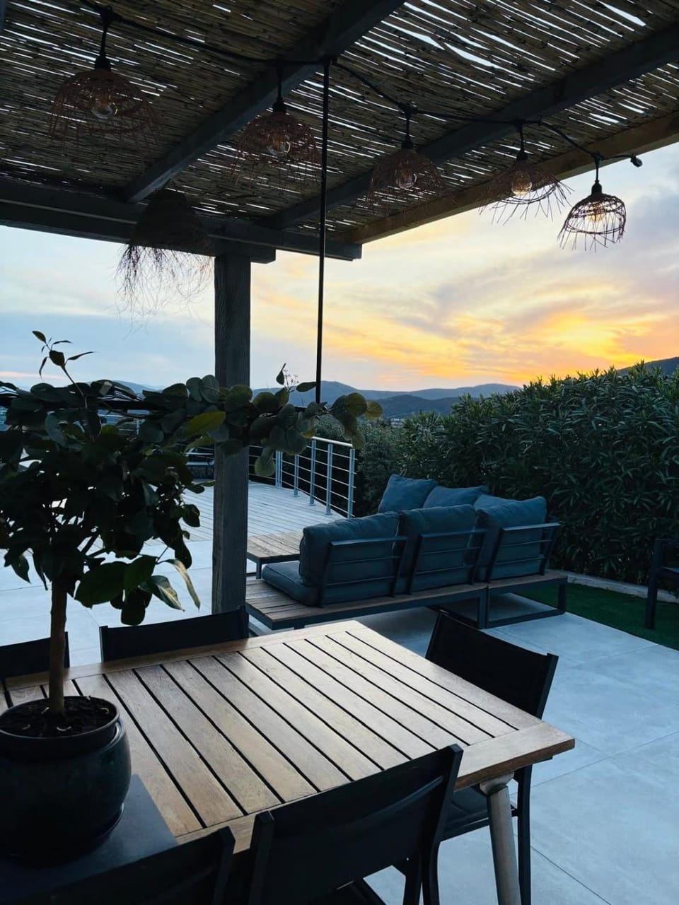 Splendid villa with swimming pool & sea view House in Roquebrune-sur-Argens
