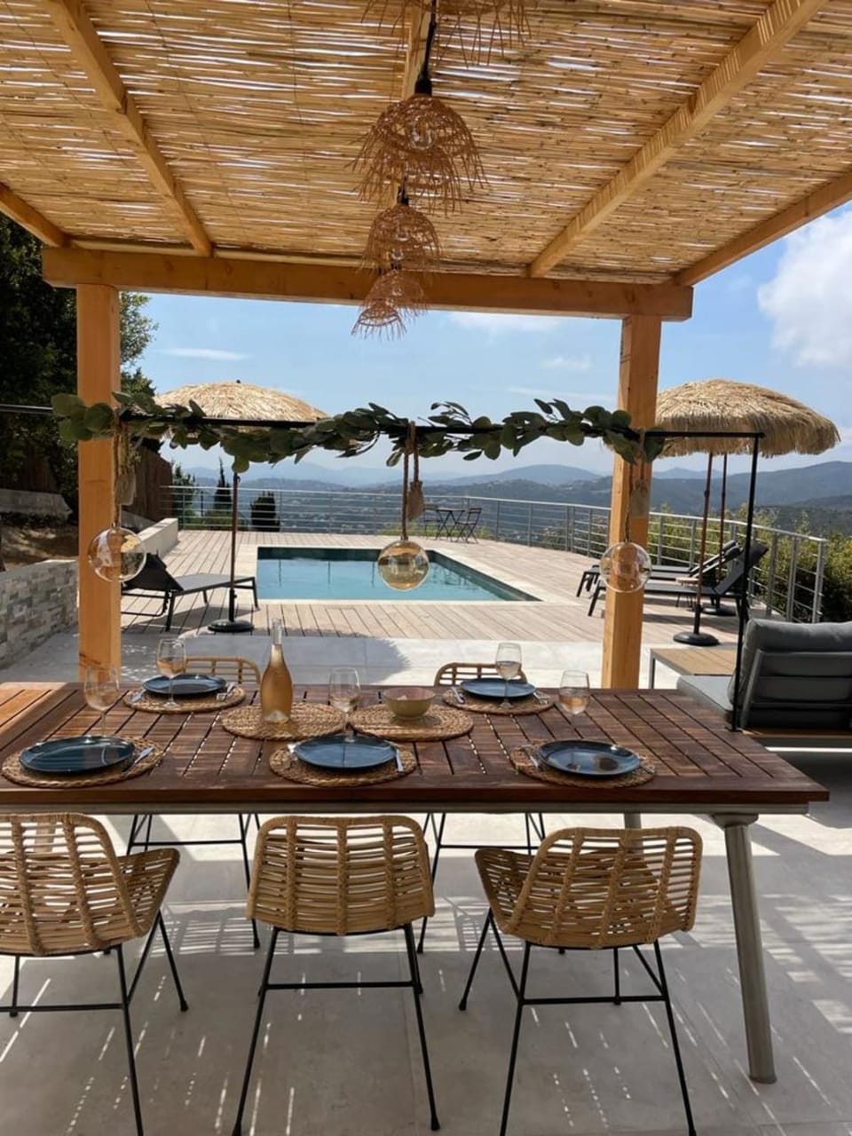 Splendid villa with swimming pool & sea view House in Roquebrune-sur-Argens