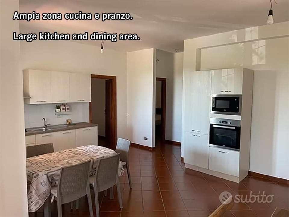 Kitchen or kitchenette, dishwasher, oven