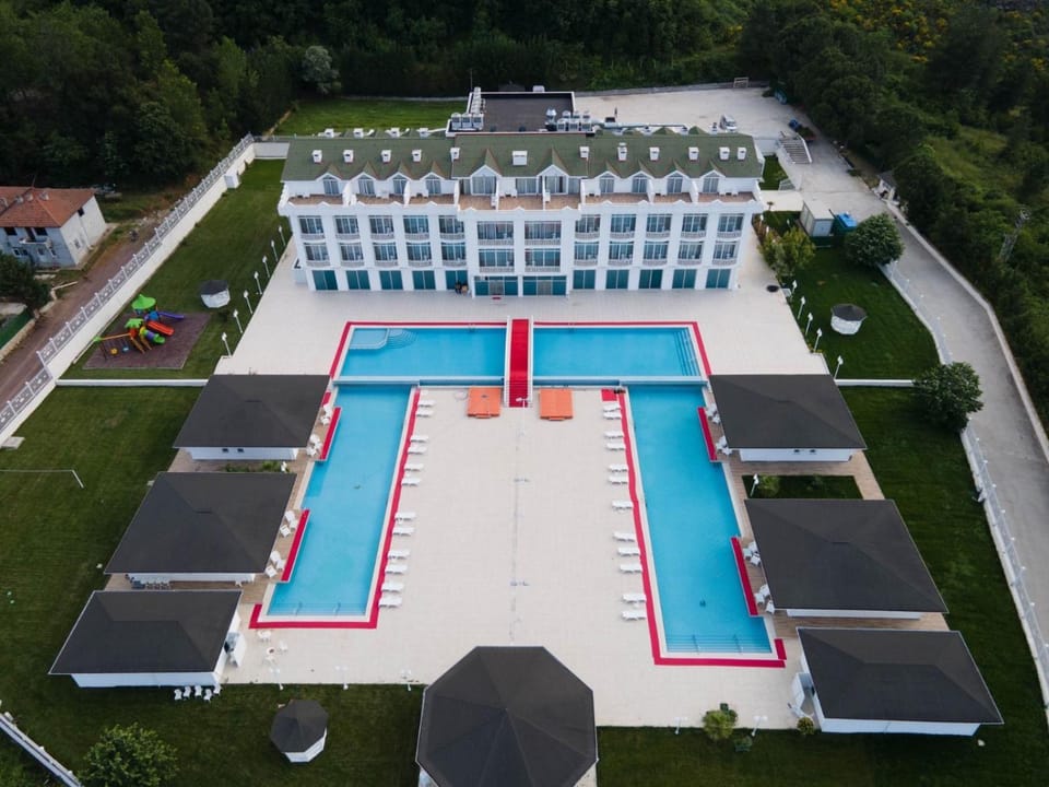 Property building, Swimming pool