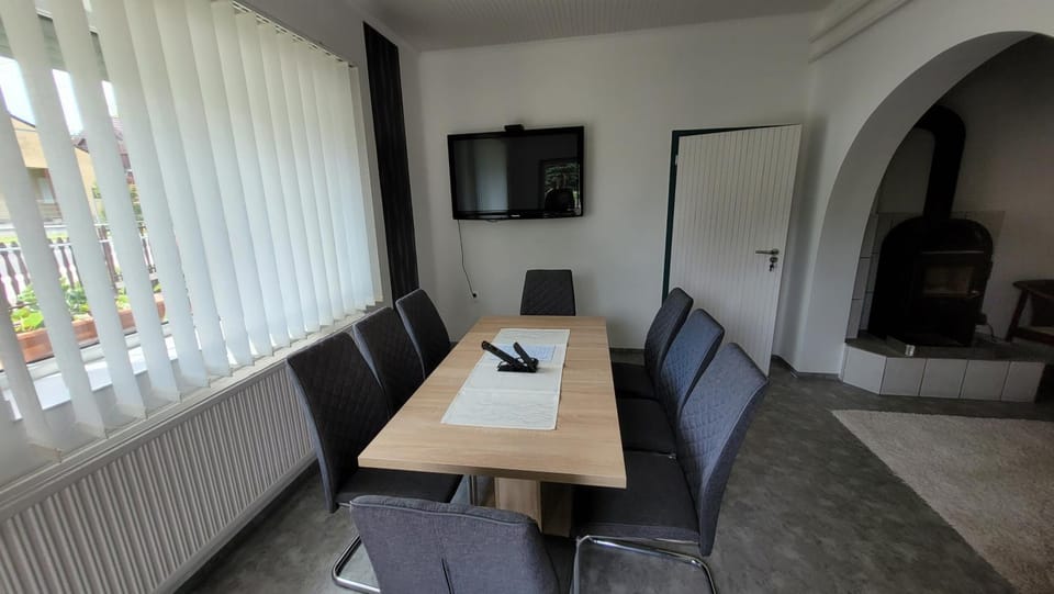 Gyöngyike Apartmanház Vonyarcvashegy Apartment in Hungary