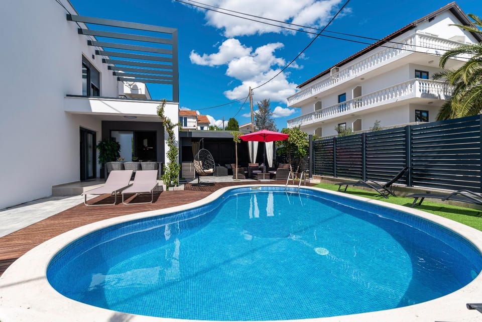Villa Vodice in Vodice - Haus für 8 Personen Villa in Šibenik-Knin County, Croatia