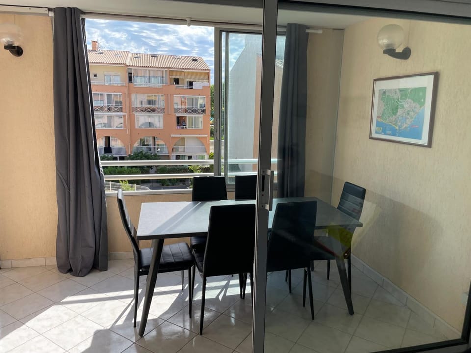 Balcony/Terrace, Dining area