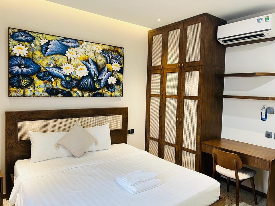 Bed, Bedroom, air conditioner