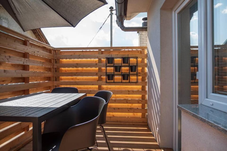 Ljubljana studio with FREE parking, Washer & Dryer Apartment in Ljubljana