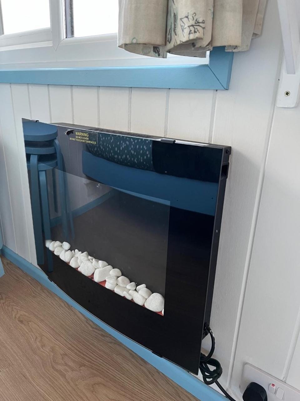 Reef Shepherds Hut Campground/ 
RV Resort in Wales