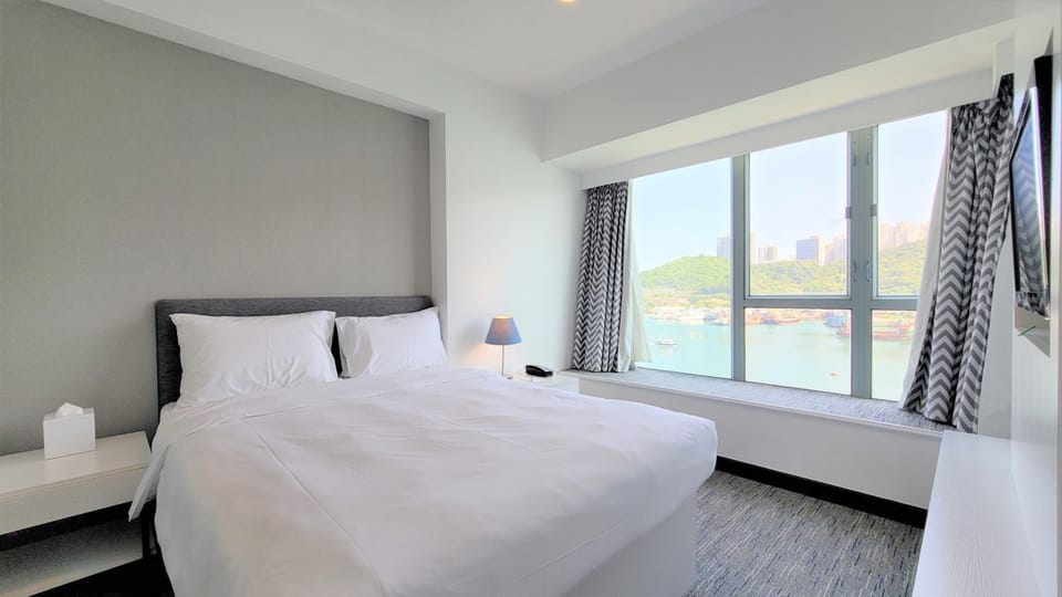 Bed, Sea view