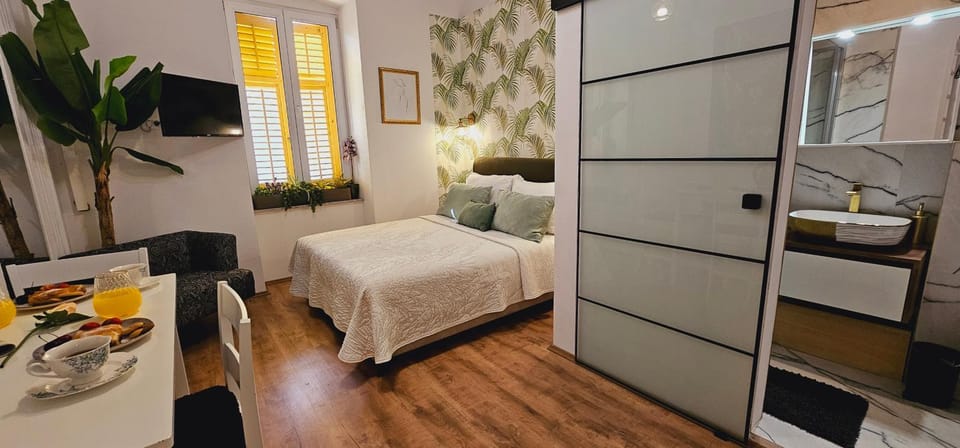 Room Lui, sa besplatnim parkingom Bed and Breakfast in Rijeka