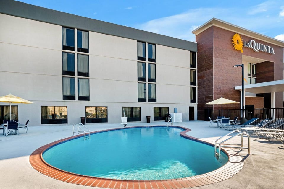 Patio, Swimming pool