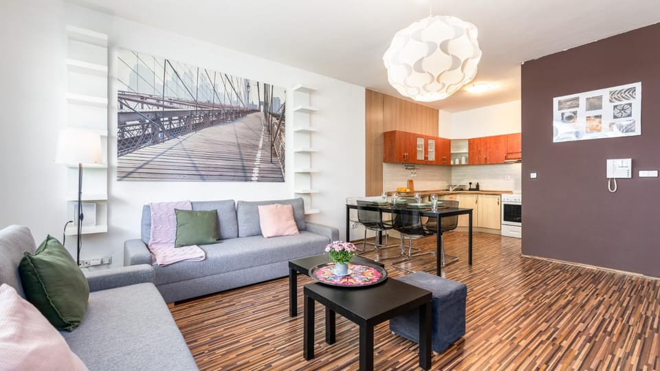 Kitchen or kitchenette, Living room, Seating area, Dining area, minibar, pet friendly, stove